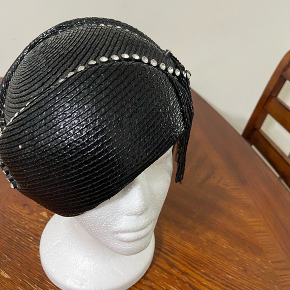 Dressy black hat with bedazzle - Picture 2 of 4